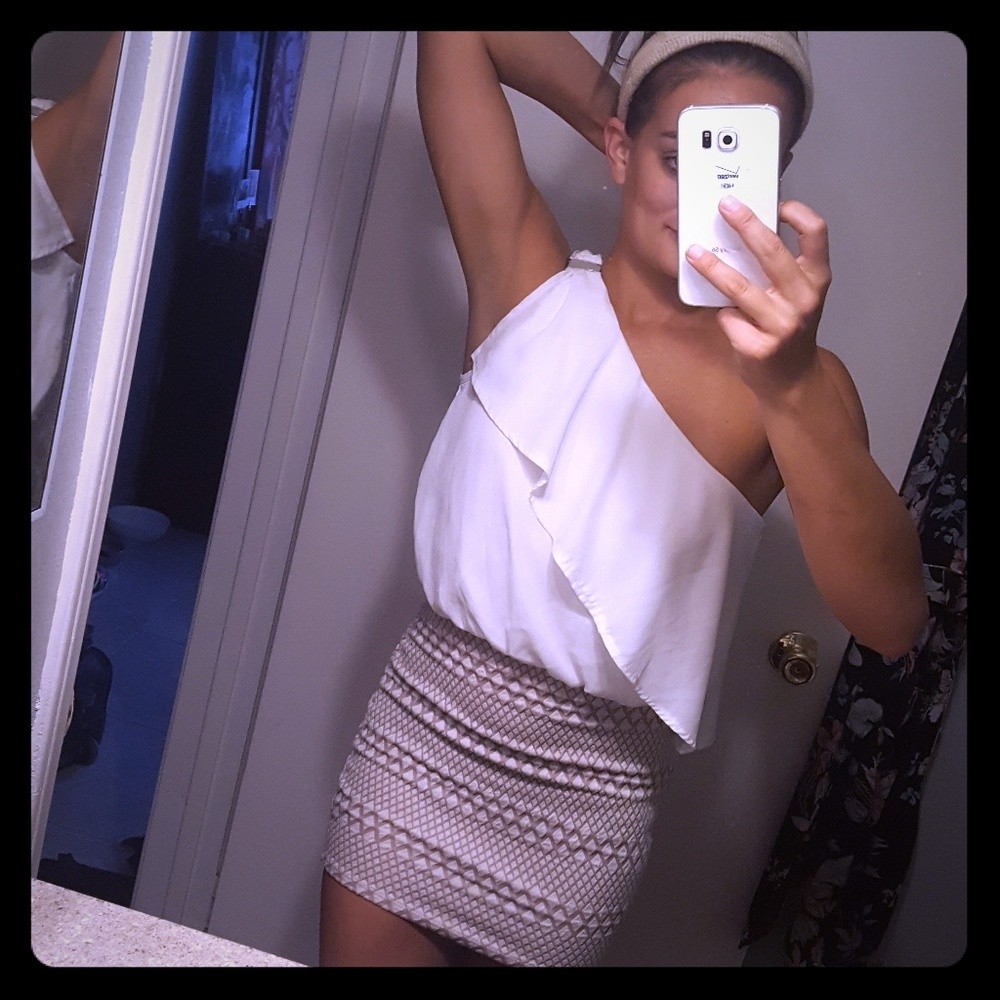 Cream/beige dress