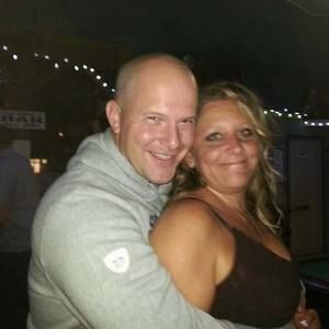 Meet your Posher, Dana