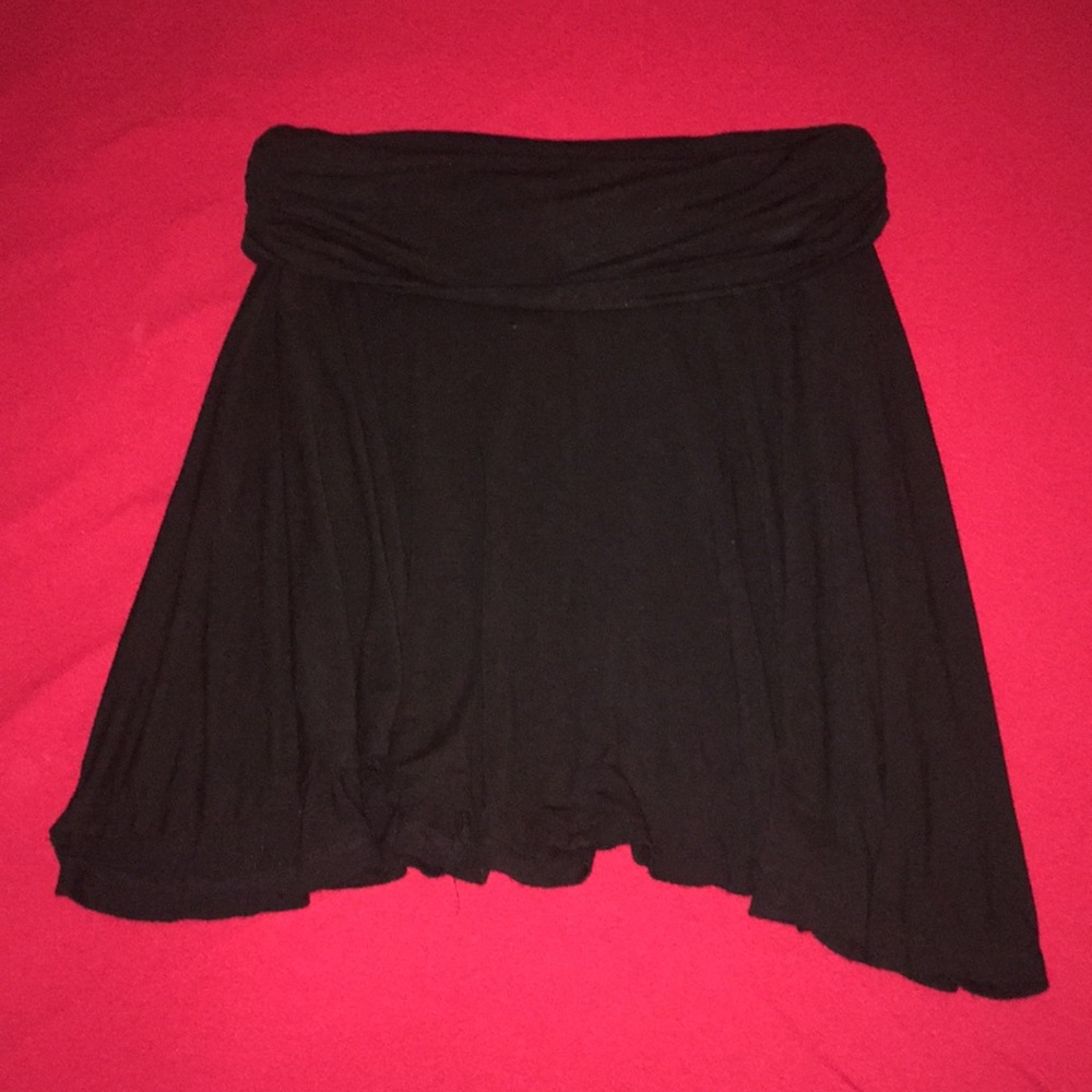 Black Flowy Mini-Skirt