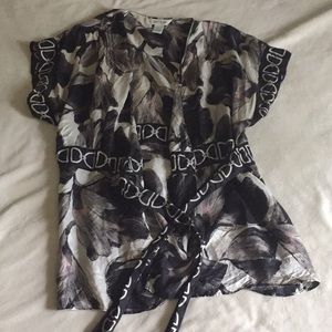 White House Black Market Sleeveless Floral Top