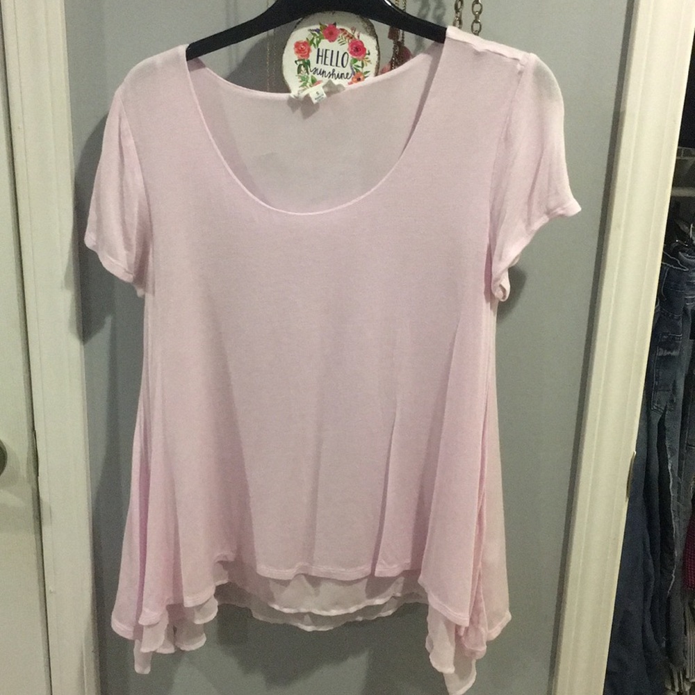 New without tags Light pink, ruffle bottom Tshirt!