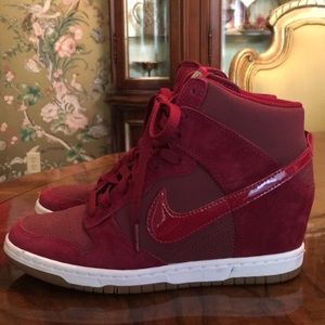 Nike wedge tennis shoes