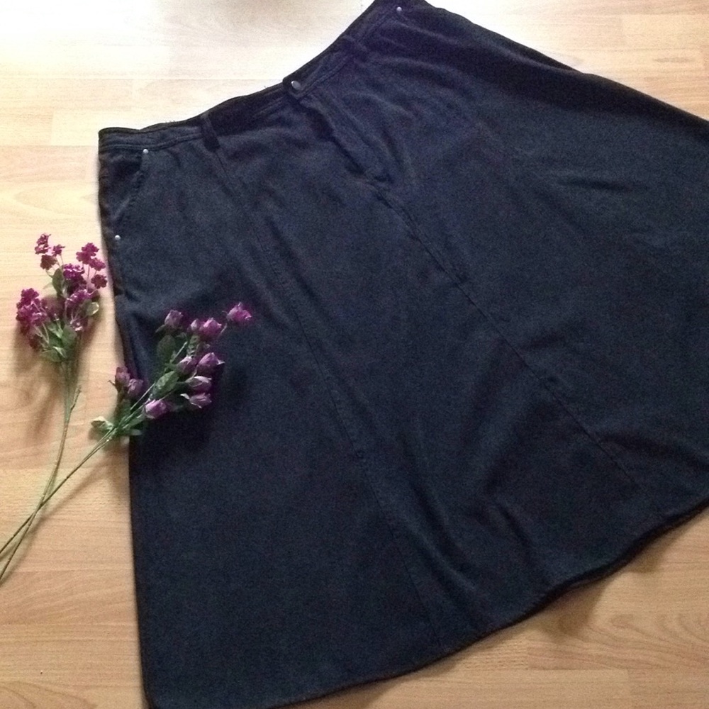 Jessica London Black Faux-Suede Skirt