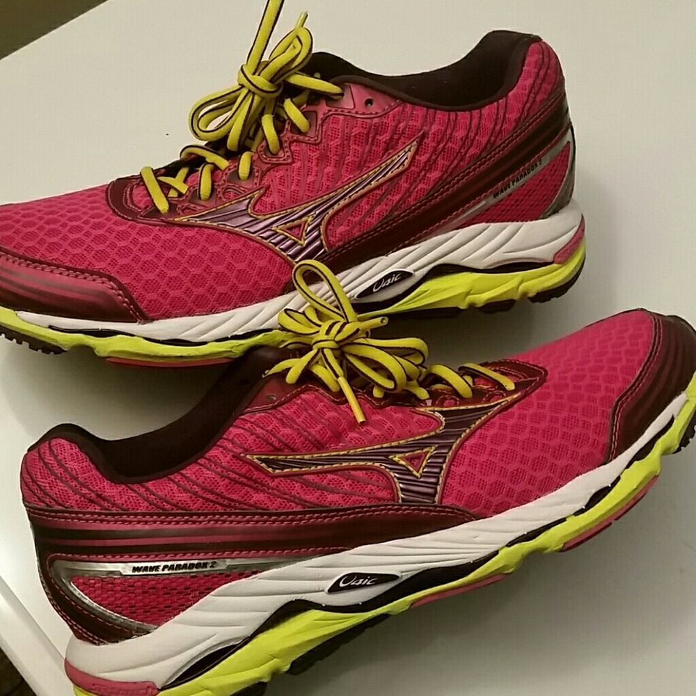 Mizuno Wave Paradox 2