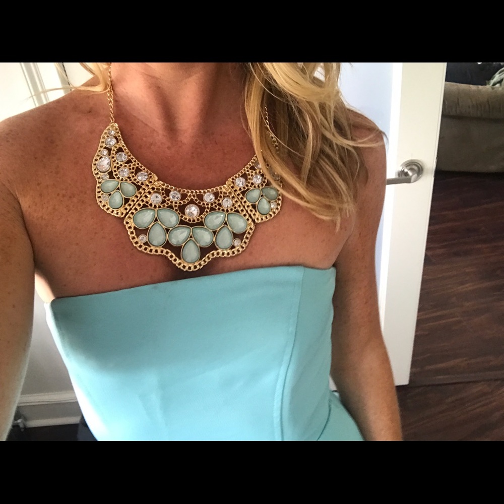 Gorgeous statement necklace