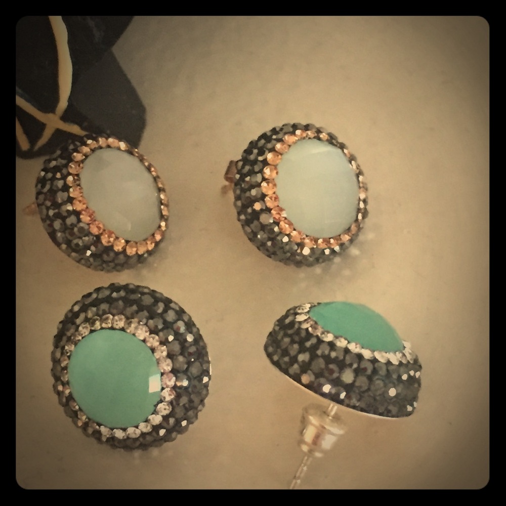 Pale-gray cats eye earrings Swarovski crystal