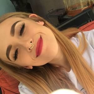 Meet your Posher, Natalie