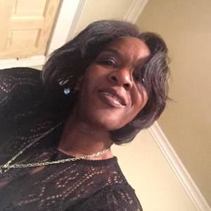 Meet your Posher, Yvette