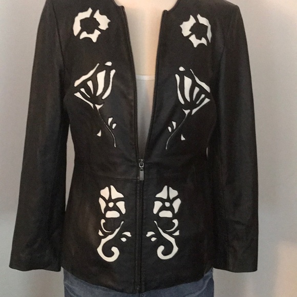 Stunning soft leather jacket by Pamela McCoy - Picture 2 of 3