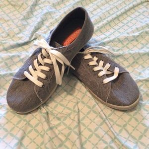 Rocket dog sneakers