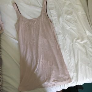 Light pink lululemon tank