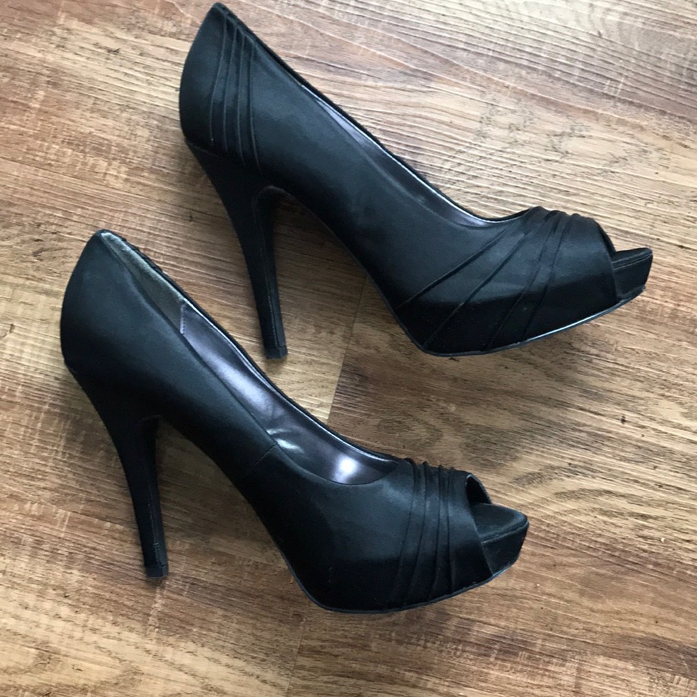 Beautiful Black High Heels!