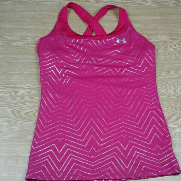 2 women's UNDER ARMOUR workout tops. MEDIUM - Picture 2 of 8