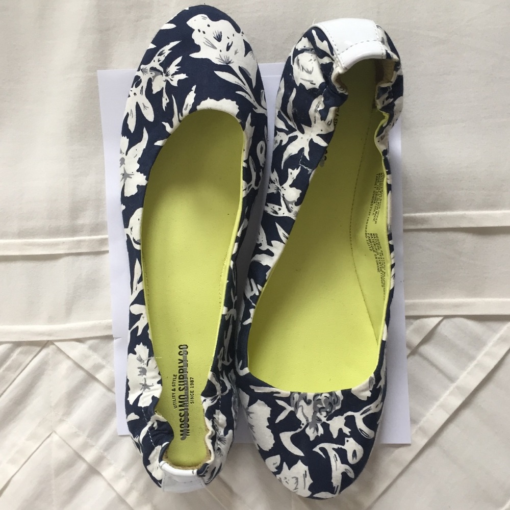 Navy and white floral flats