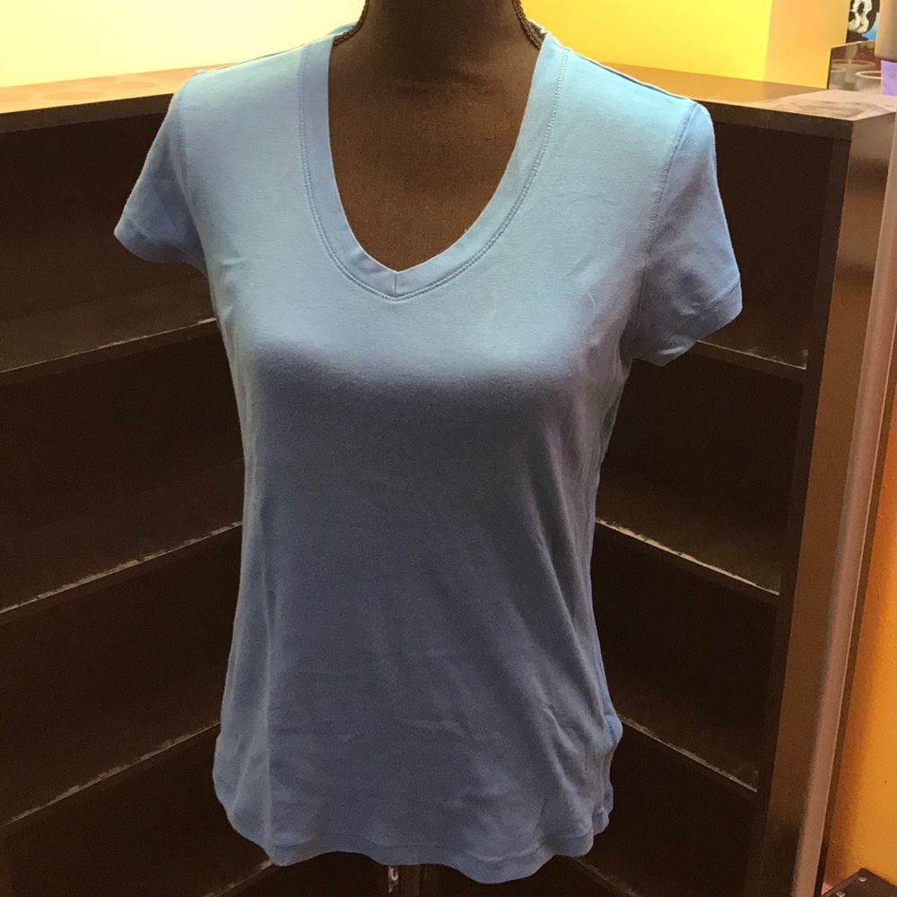 🔥Sonoma blue everyday tee medium🔥