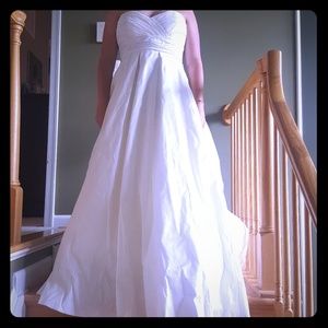 Galina Bridal Gown with hidden pockets.