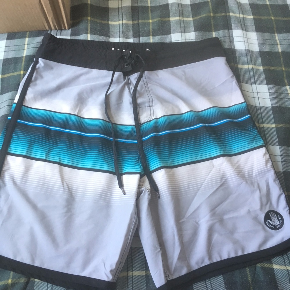 MENS SIZE 34 BODY GLOVE 19" BOARDSHORTS