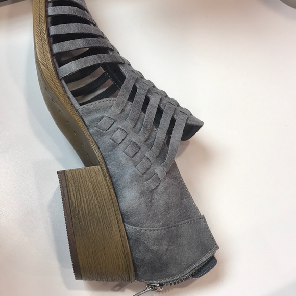 New Matisse charcoal booties - Picture 4 of 4