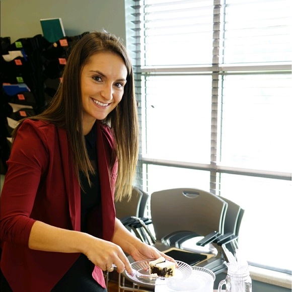 Meet your Posher, Valentina - Picture 1 of 1