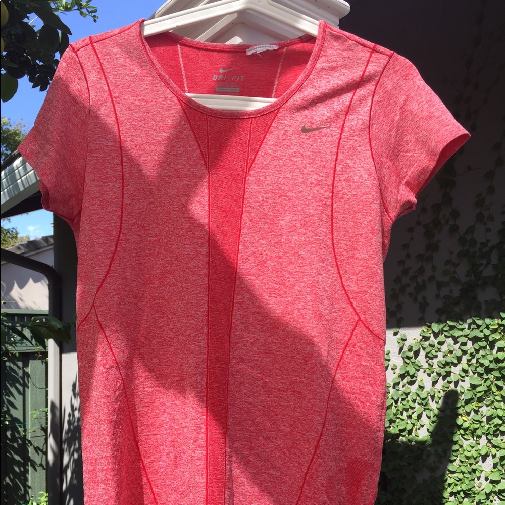 New Nike Dry Fit in bright pink colour