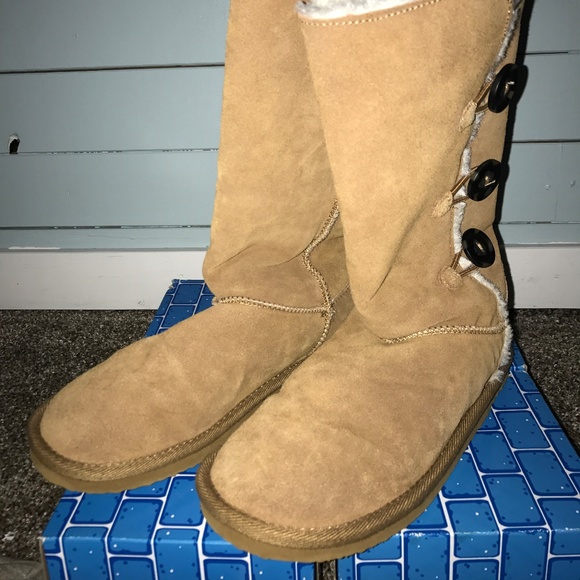 American Eagle Outfitters Shoes - American Eagle soft-lined boots