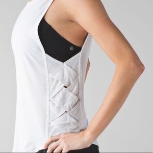 Lululemon Var City Muscle Tank in White