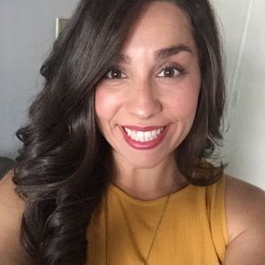 Meet your Posher, Michele