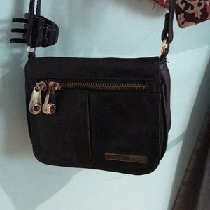 KENNETH COLE Crossbody