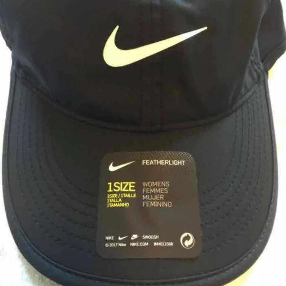 Nike tennis hat