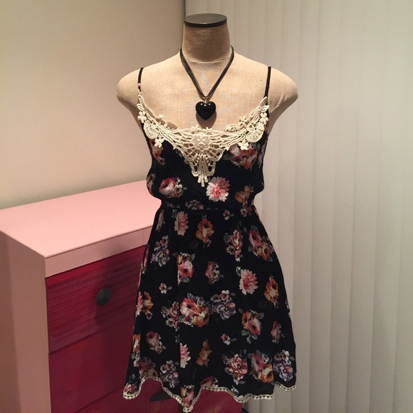 Oboe🌾floral dress with elastic waistband - Picture 4 of 8