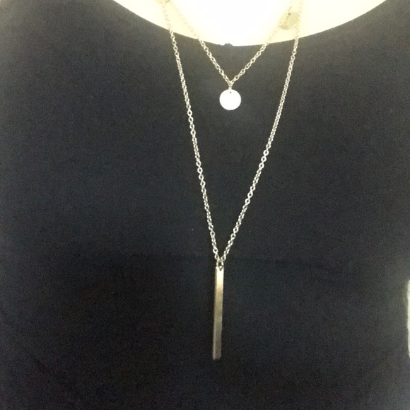 Long chain necklace - Picture 2 of 3