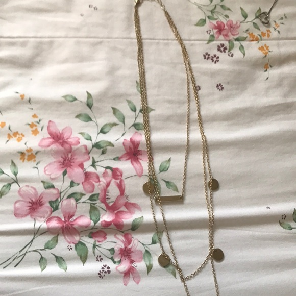 Long chain necklace - Picture 3 of 3