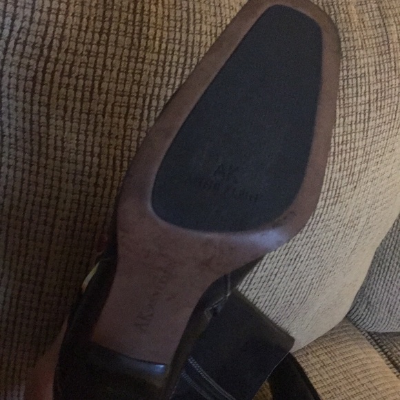 Tall Boots - Picture 4 of 4