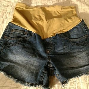 Planet Motherhood maternity