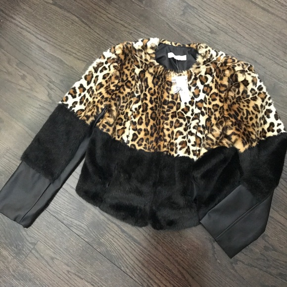 NWT New York & Co Black Leopard Faux Fur Jacket - Picture 4 of 8