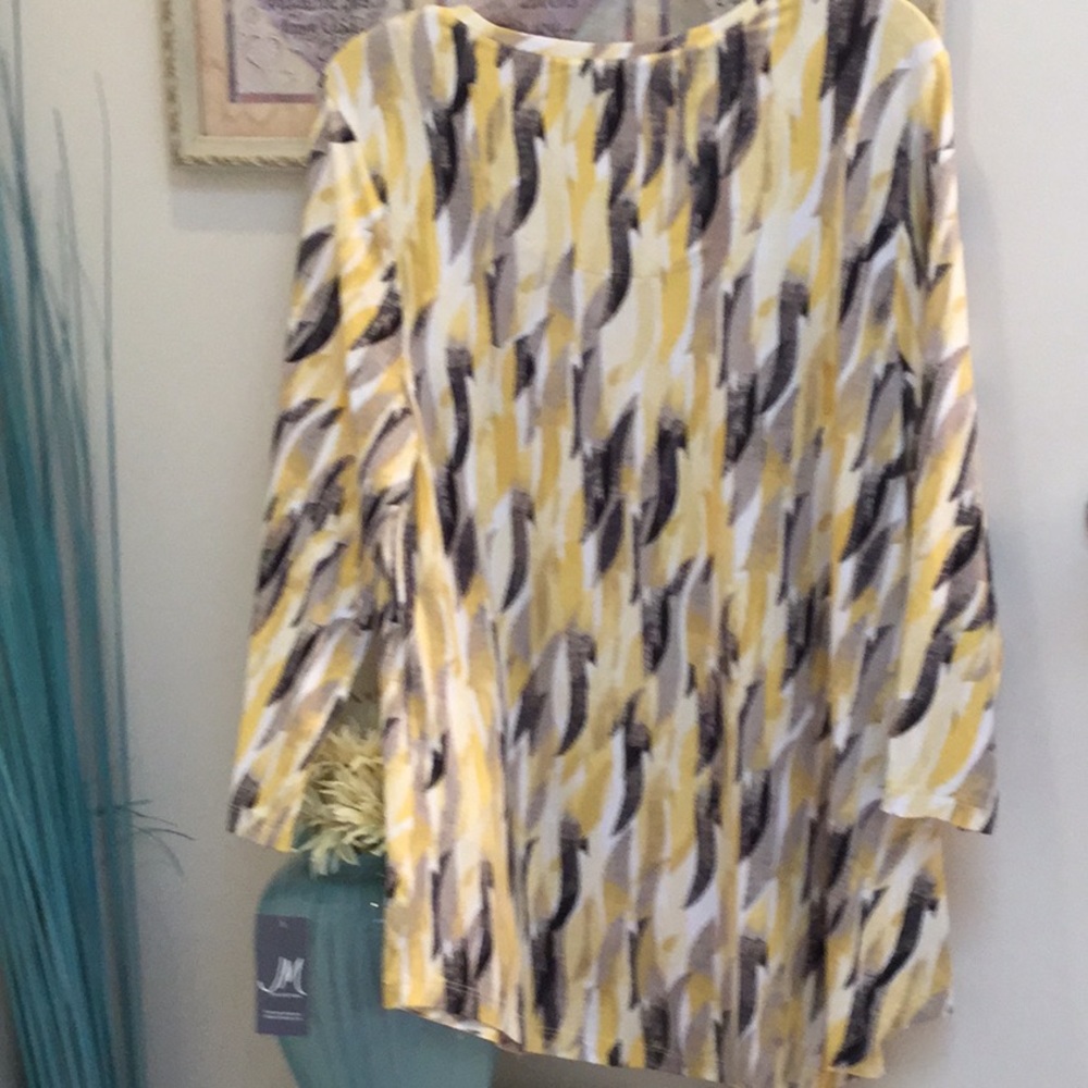 Gorgeous NWT JM Collection  SZ L Patterned Blouse - Picture 3 of 7
