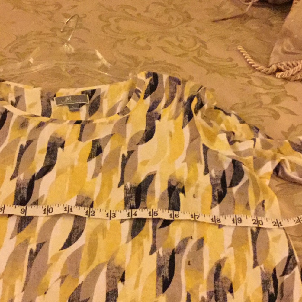 Gorgeous NWT JM Collection  SZ L Patterned Blouse - Picture 5 of 7
