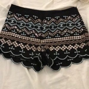 English rose appliqué shorts