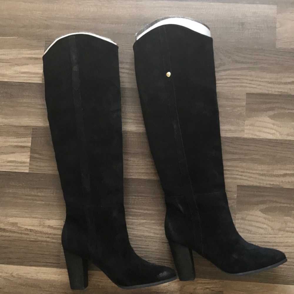 Guess suede boots