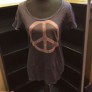 Vintage AEO peace t-shirt