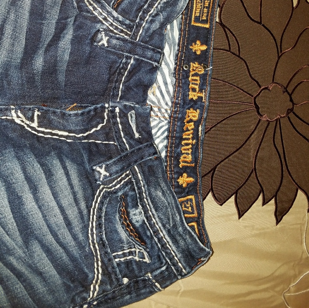 Will trade Rock Revival skinny jeans