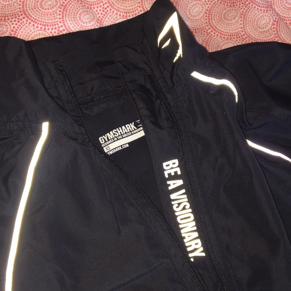 GYMSHARK Windbreaker - SIZE XS