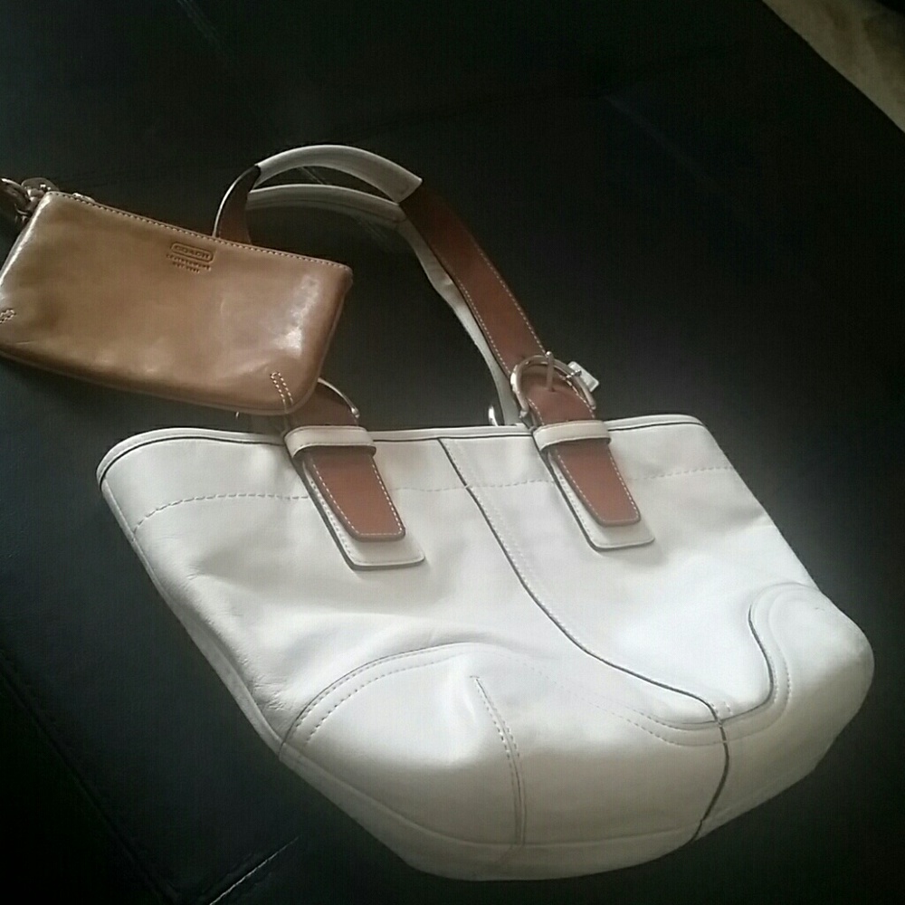 White coach bag with coin purse