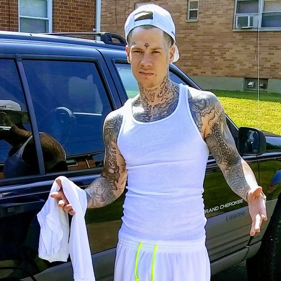 Meet your Posher, Travis - Picture 1 of 1