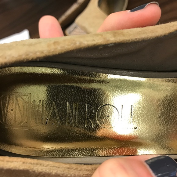 Tan heel - Picture 5 of 5