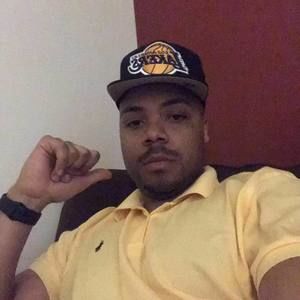 Meet your Posher, Dominic