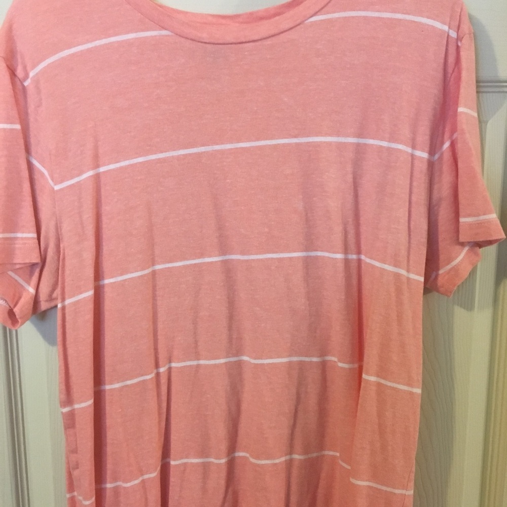 Pink old navy t-shirt