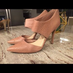 Jesicca Simpson stilettos