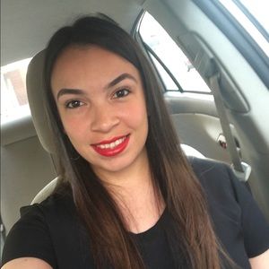 Meet your Posher, Cindy