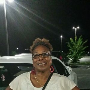 Meet your Posher, Lorene